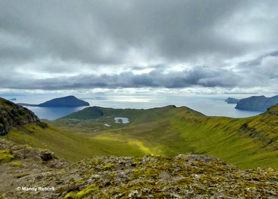 Blick über die Inseln auf den Atlantik