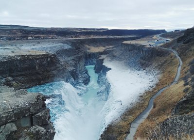 Der Wasserfall Gullfoss gehört zum Golden Circle
