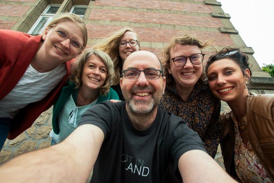 contrastravel Team Selfie