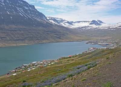 Eskifjörður - Ost-Island