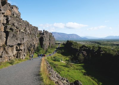 Spazieren zwischen den Kontinenten im Þingvellig Nationalpark