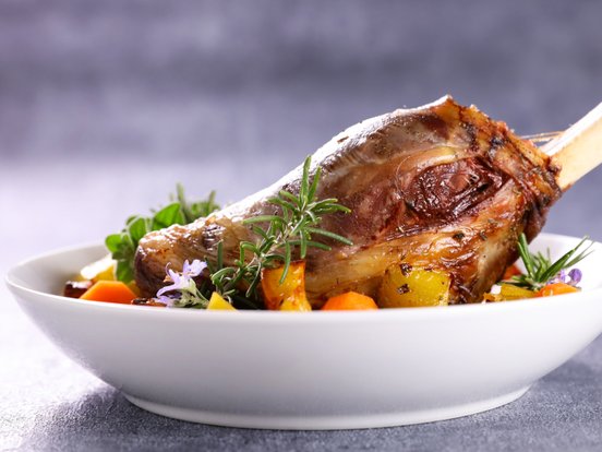 Lammbraten ist traditionelles Essen zu Weihnachten in Island