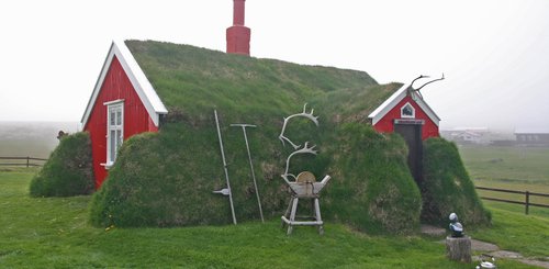 Bakkagerði - Ost-Island