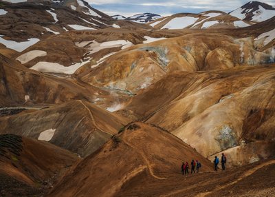 Wandergruppe im Wandergebiet Kerlingarfjöll unterwegs