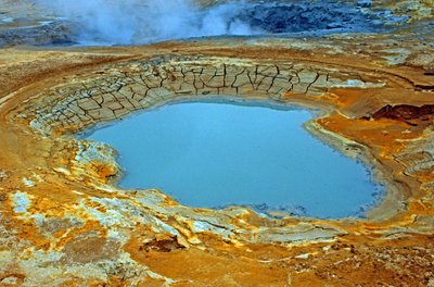 Island-Rundreise Auf Rundreisen durch Island oft besucht - Das Schwefelfeld Hverir am Námafjall