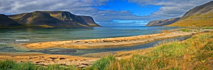 Traumhafter Platz für Wohnmobile in Island - Der Fjord Tálknafjörður in den Westfjorden