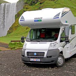 Island im Wohnmobil bereisen - Knaus-Wohnmobil des Vermieters Bilaleiga Akureyrar / Europcar