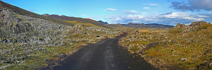 Nicht für alle Mietwagen in Island befahrbar - Eine Hochlandpiste im östlichen Hochland