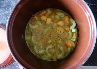 Kartoffel-Gurken-Suppe
