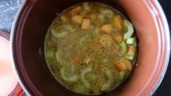 Kartoffel-Gurken-Suppe