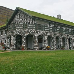 Skriðuklaustur - Ost-Island