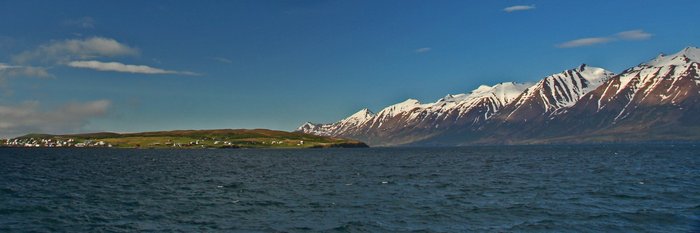 Eine der kleinen Fähren in Island - Die Personenfähre zur Insel Hrísey