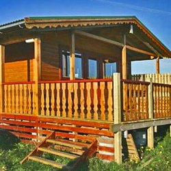 Für ruhige Islandferien - Ferienhaus mit Veranda aus Holz